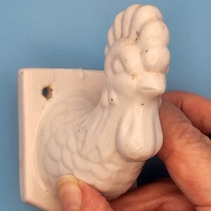 Charming White Ceramic Rooster Wall Hook